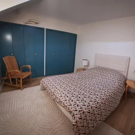 Duplex Face A La Gare Apartamento
